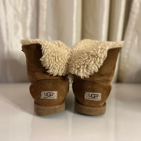 Kids Bailey Button II Boot Size 2 - Picture 3 of 3